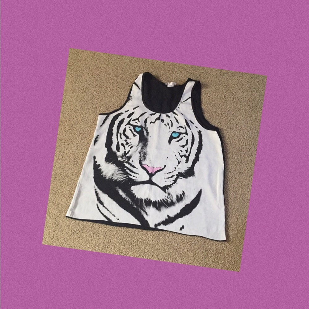 🎈$5 🎈Nice tank blouse